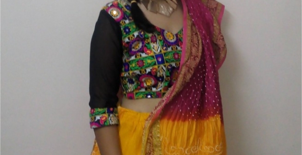 Gujarat Diaries: Navratri Outfit-2 Style your Ghagras!