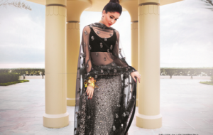Decoded: Kareena Kapoor in Manish Malhotra!