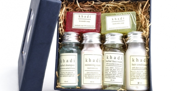 Fashionmate Contest: Fab Give Away of Khadi Ayurvedic products Gift-box for your daily skincare regime this Winter!