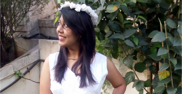 Of floral Crowns & White Gowns – Balancing Comfort & Style this Summer!