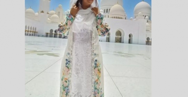 Style Insider 2024: Latest Fashion Trends in Ethnic Suit Outfits